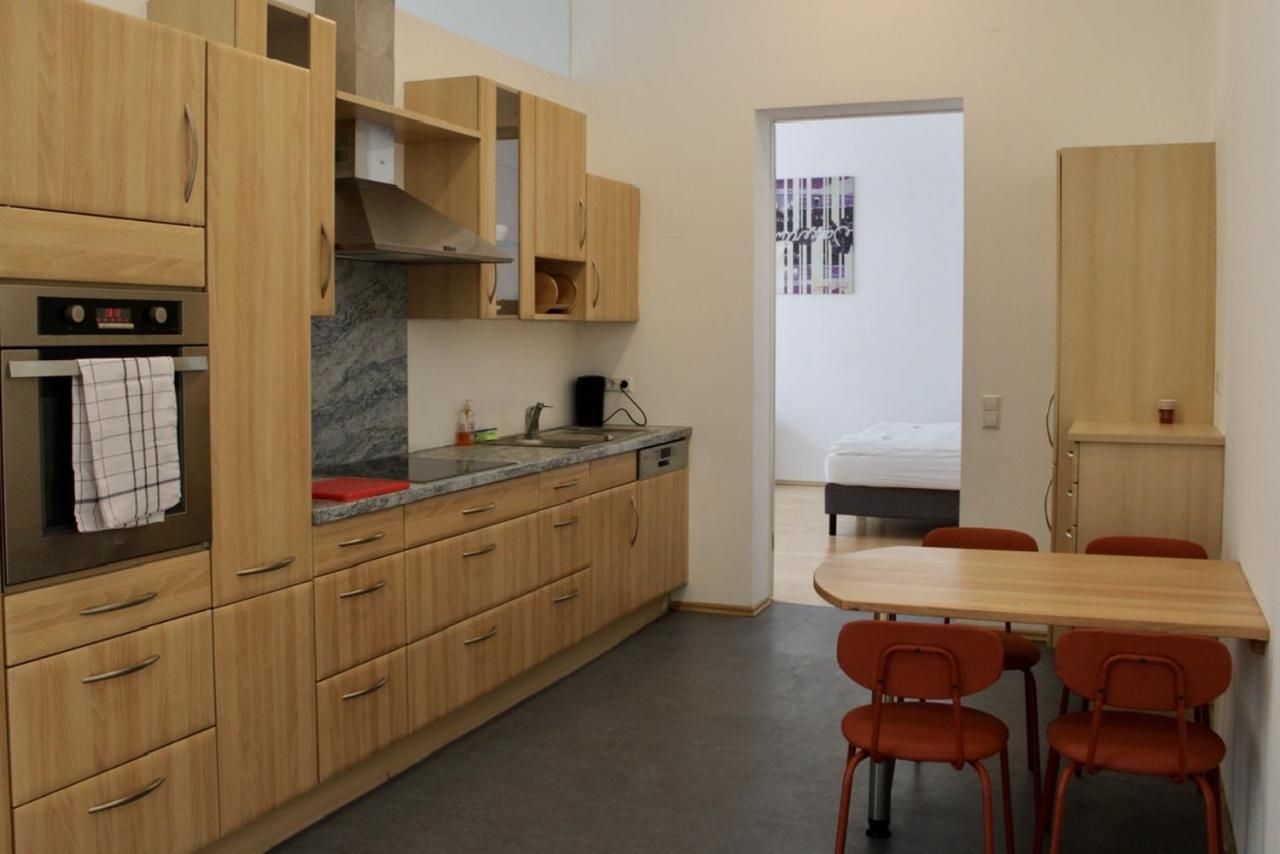 Linz City Appartements 24H Check-In Bagian luar foto
